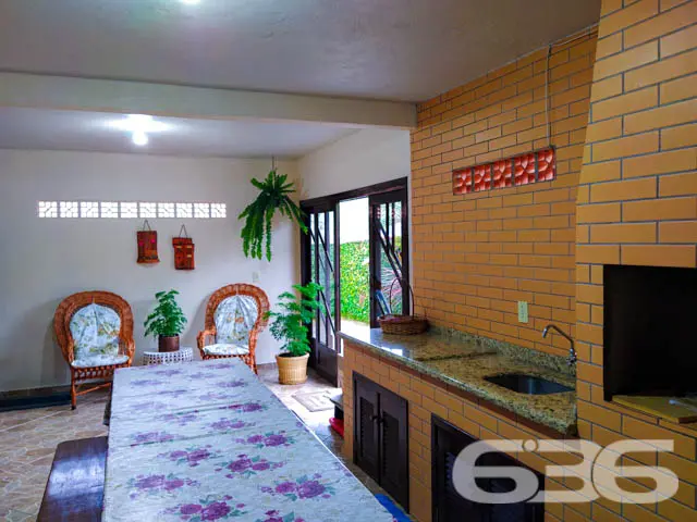 RESIDÊNCIA COM 4 QUARTOS NO BAIRRO NOVA BRASÍLIA,