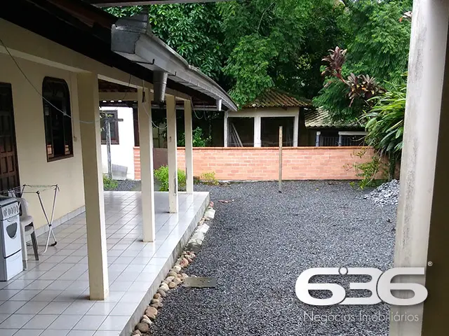 CASA AMPLA COM SUÍTE + 3 DORMITÓRIOS NO BAIRRO FLO