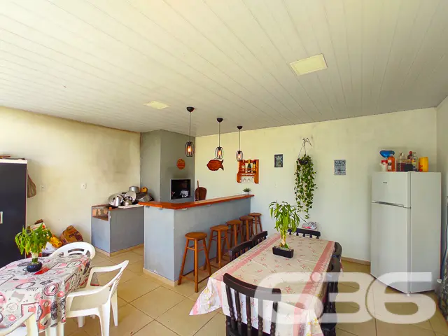 Vende-se Excelente Residência Térrea em Balneário