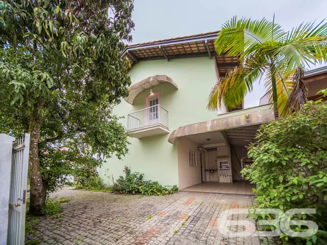 LINDO SOBRADO COM 3 QUARTOS NO BAIRRO SANTO ANTÔNI