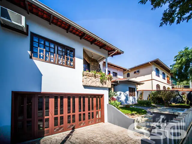 ESPETACULAR SOBRADO COM 4 QUARTOS À VENDA NO BAIRR