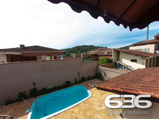 ESPETACULAR SOBRADO COM 4 QUARTOS À VENDA NO BAIRR