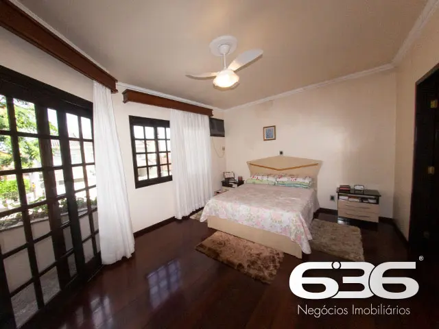 ESPETACULAR SOBRADO COM 4 QUARTOS À VENDA NO BAIRR