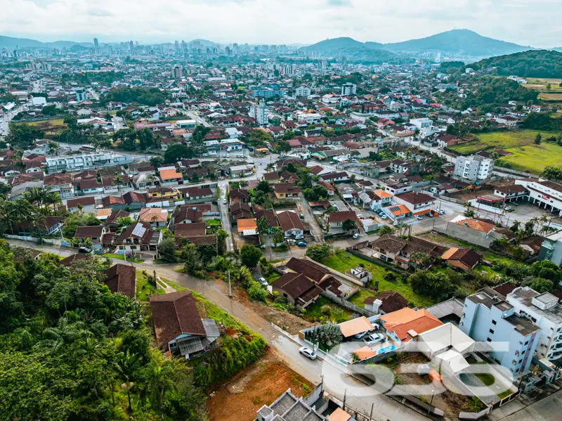 Descubra o potencial deste incrível terreno dispon