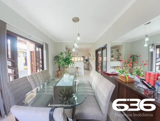 ESPLENDIDA RESIDÊNCIA À VENDA NO BAIRRO VILA NOVA,