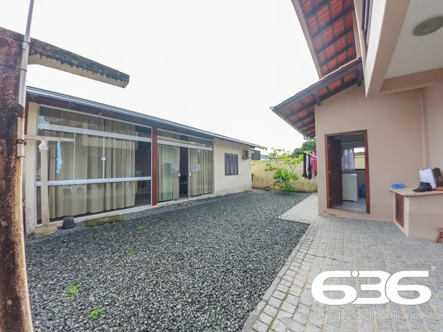 ESPLENDIDA RESIDÊNCIA À VENDA NO BAIRRO VILA NOVA,