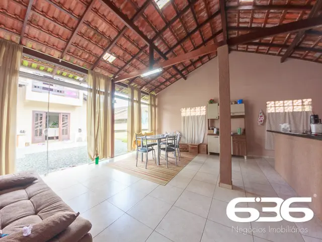 ESPLENDIDA RESIDÊNCIA À VENDA NO BAIRRO VILA NOVA,