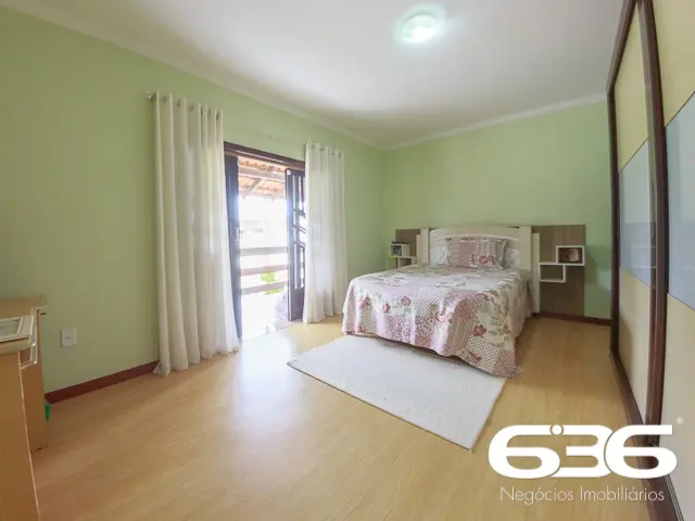 ESPLENDIDA RESIDÊNCIA À VENDA NO BAIRRO VILA NOVA,
