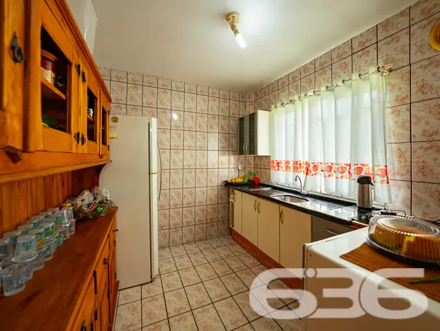 AMPLA CASA COM 3 QUARTOS NO BAIRRO NOVA BRASÍLIA,