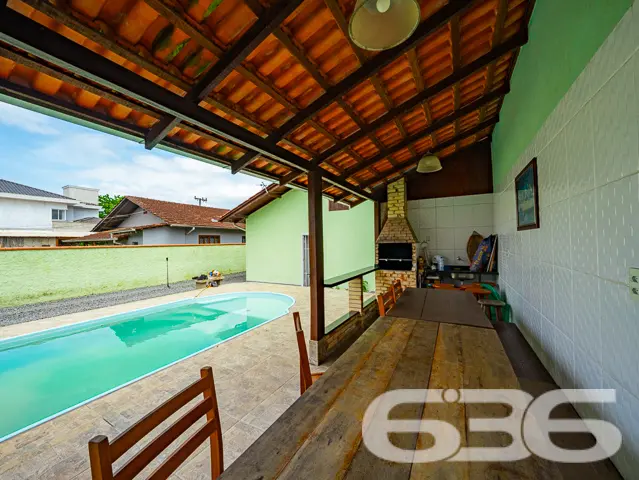 AMPLA CASA COM 3 QUARTOS NO BAIRRO NOVA BRASÍLIA,