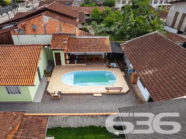 AMPLA CASA COM 3 QUARTOS NO BAIRRO NOVA BRASÍLIA,
