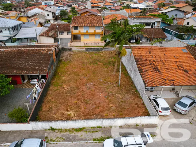 TERRENO NO CENTRO DE BALNEÁRIO BARRA DO SUL: OPORT