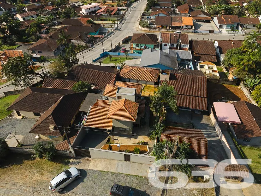 Sobrado à Venda em Joinville, SC – Bairro Santa Ca