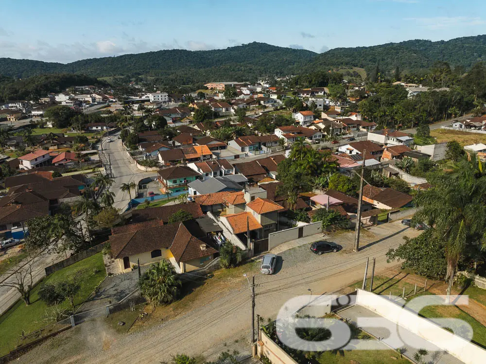 Sobrado à Venda em Joinville, SC – Bairro Santa Ca