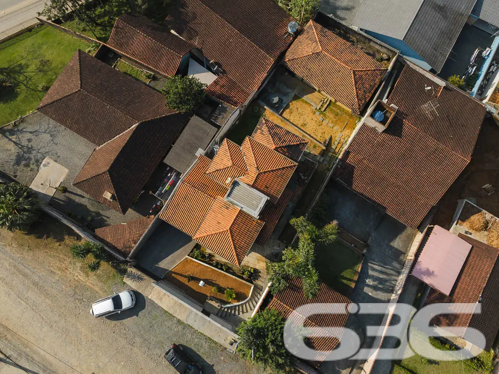 Sobrado à Venda em Joinville, SC – Bairro Santa Ca