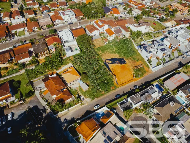 INVISTA NESTE LOTE COM 830m² NO BAIRRO ANITA GARIB