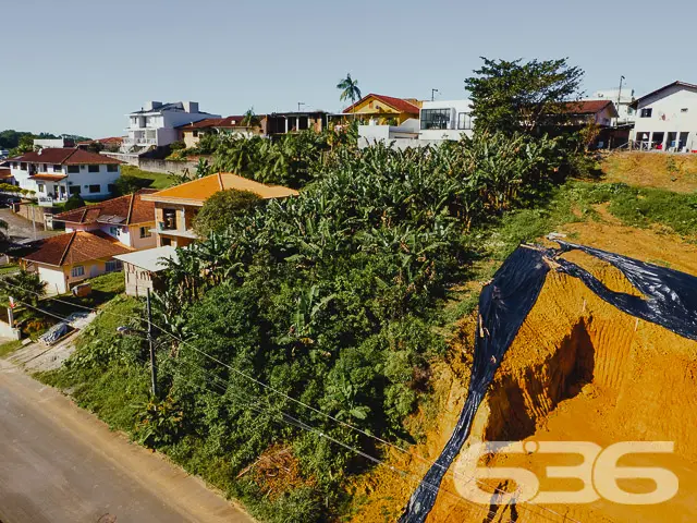 INVISTA NESTE LOTE COM 830m² NO BAIRRO ANITA GARIB