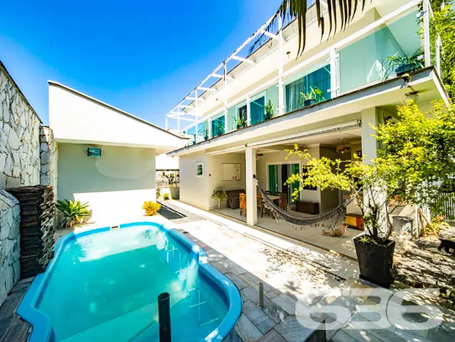 IMÓVEL DE ALTÍSSIMO PADRÃO COM PISCINA, SUÍTE MAST