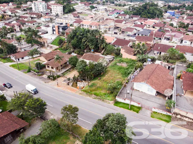 EXCELENTE TERRENO À VENDA NO BAIRRO BOEHMERWALD, E
