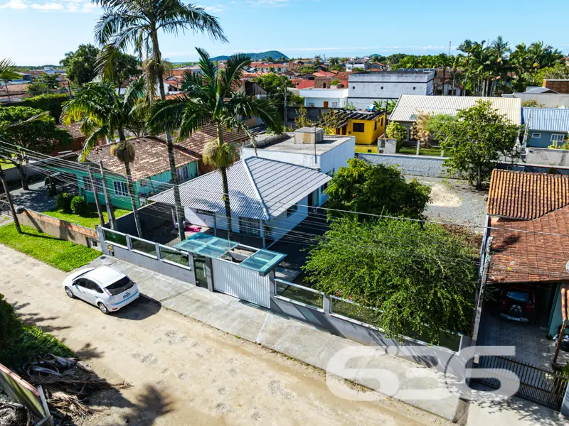 Seu novo lar em Balneário Barra do Sul espera por