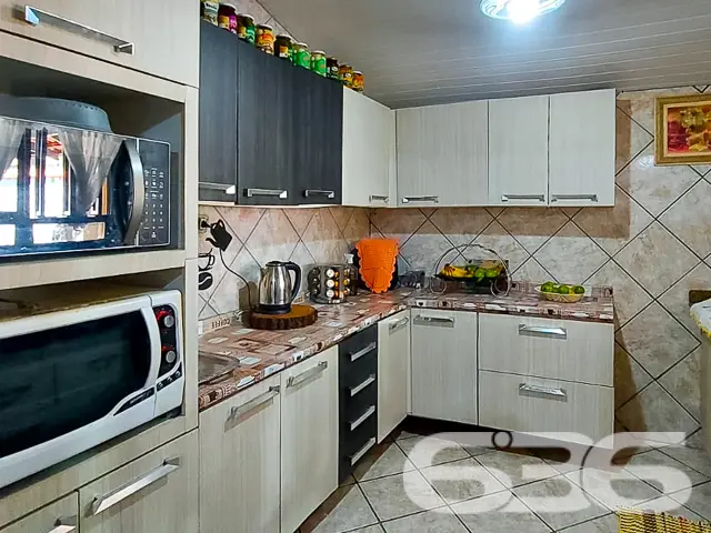 CASA DE ESQUINA COM SUÍTE + 2 QUARTOS NO BAIRRO PA