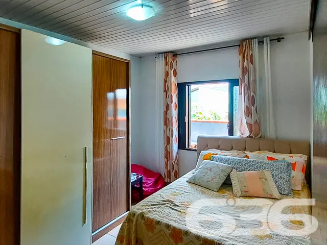CASA DE ESQUINA COM SUÍTE + 2 QUARTOS NO BAIRRO PA