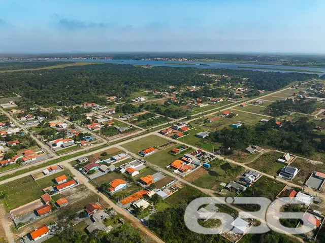 VENDE-SE TERRENO AMPLO EM SÃO FRANCISCO DO SUL!
I