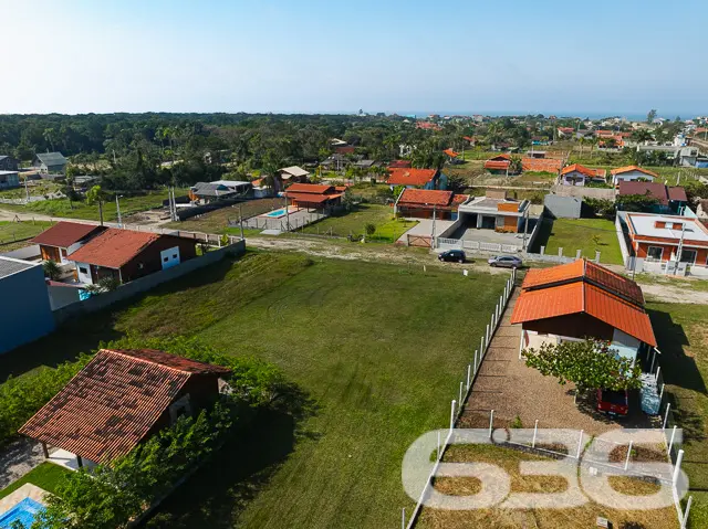 VENDE-SE TERRENO AMPLO EM SÃO FRANCISCO DO SUL!
I