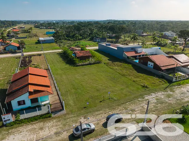 VENDE-SE TERRENO AMPLO EM SÃO FRANCISCO DO SUL!
I