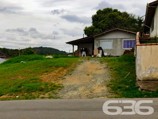 IMĂVEL COM AMPLO TERRENO NO BAIRRO PROFIPO
Neste