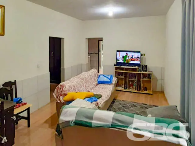 BELÍSSIMO SOBRADO COM 2 SUÍTES E 4 QUARTOS, NO BA