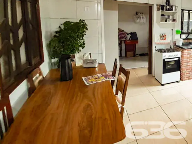 BELÍSSIMO SOBRADO COM 2 SUÍTES E 4 QUARTOS, NO BA