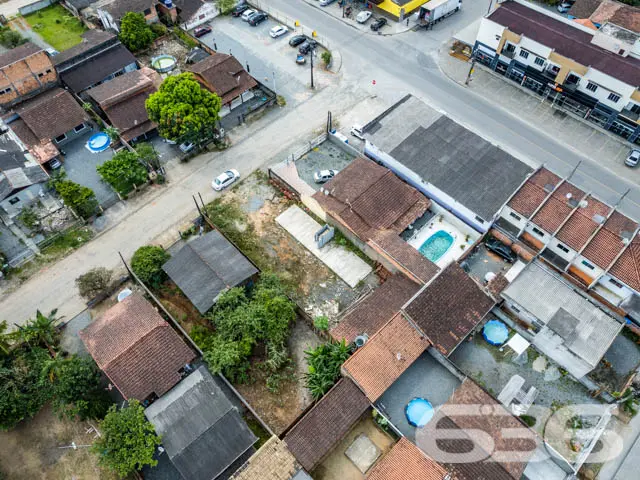 OPORTUNIDADE DE TERRENO, NO BAIRRO PARANAGUAMIRIM,