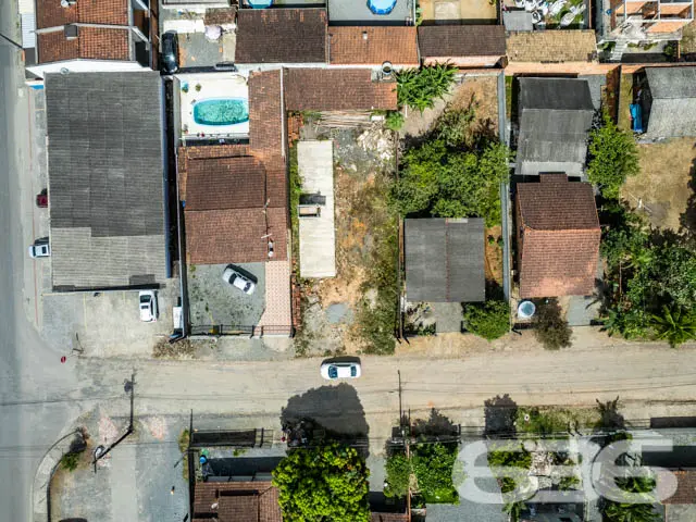 OPORTUNIDADE DE TERRENO, NO BAIRRO PARANAGUAMIRIM,