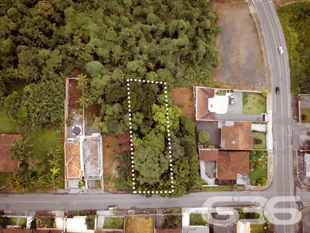 BELÍSSIMO TERRENO, NO BAIRRO FLORESTA, EM JOINVILL