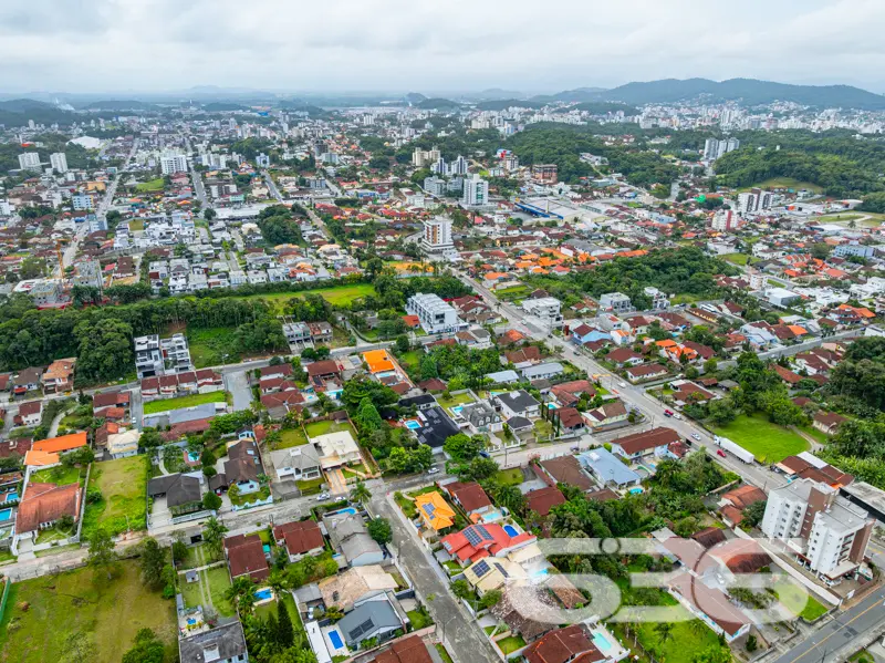 Seu novo lar no bairro Glória, em Joinville, esper
