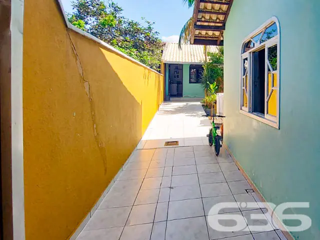 EXCELENTE CASA COM 2 QUARTOS E 1 SUÍTE, NO BAIRRO