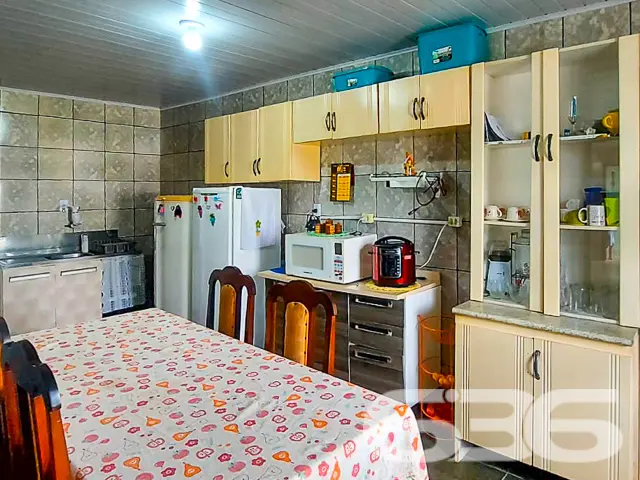 BAIRRO AVENTUREIRO: DUAS CASAS EM UM SÓ TERRENO -