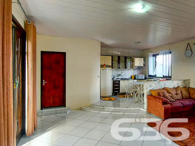 BAIRRO AVENTUREIRO: DUAS CASAS EM UM SÓ TERRENO -