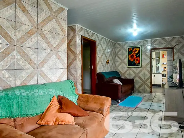 BAIRRO AVENTUREIRO: DUAS CASAS EM UM SÓ TERRENO -