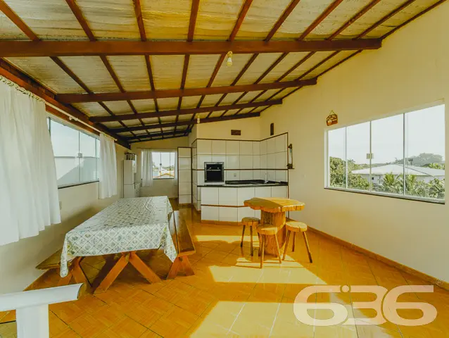 REALIZE SEU SONHO: SOBRADO COM 4 SUÍTES, EM BALNEÁ