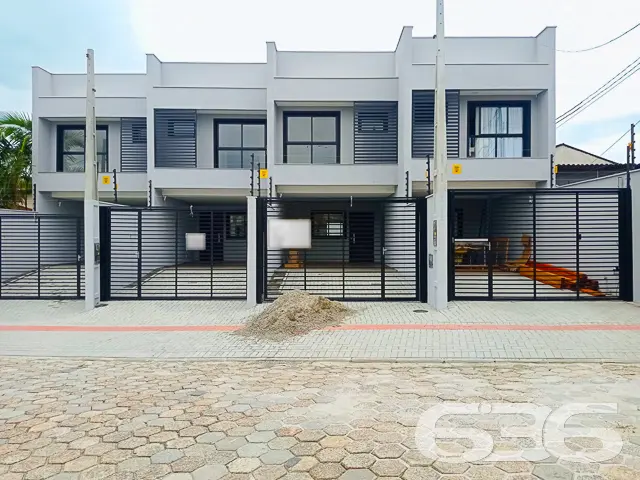 SOBRADO COM 1 SUÍTE E 2 QUARTOS NO BAIRRO BOA VIST