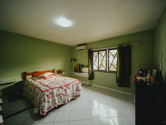 AMPLO IMÓVEL À VENDA NO BAIRRO FLORESTA, EM JOINVI