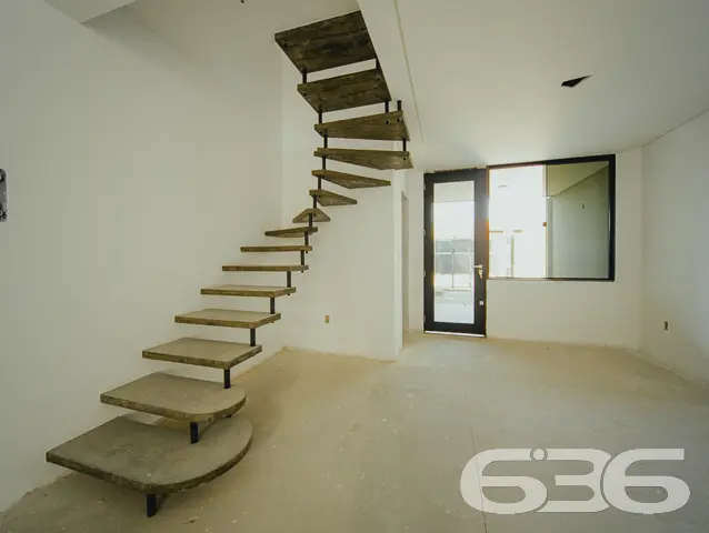 SOBRADO COM SUÍTE E 2 QUARTOS NO JARDIM IRIRIÚ
Se