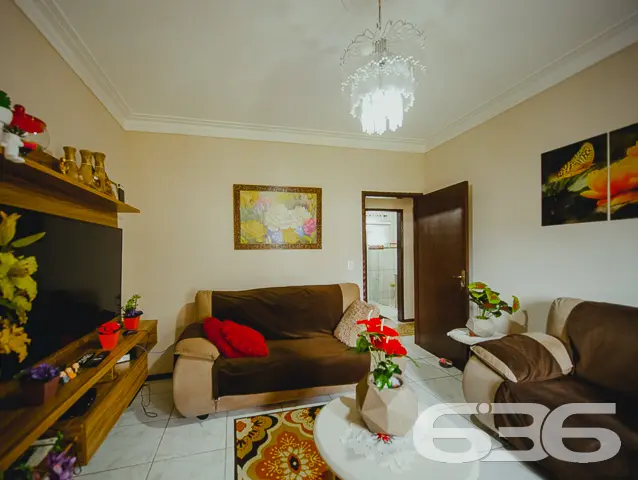 LINDA RESIDÊNCIA COM SUÍTE + 2 QUARTOS NO BAIRRO S