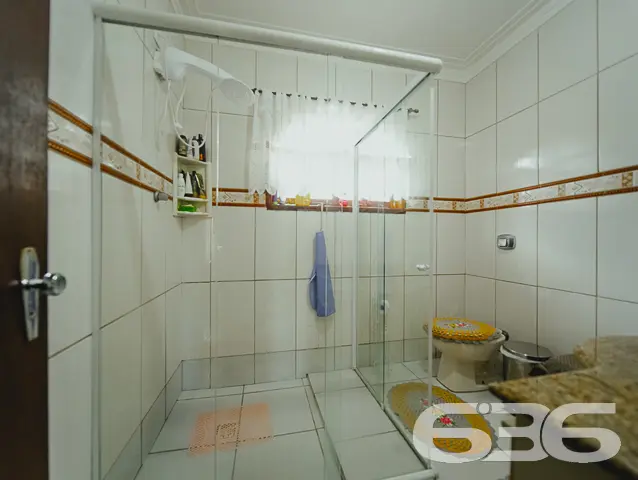 LINDA RESIDÊNCIA COM SUÍTE + 2 QUARTOS NO BAIRRO S