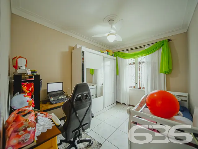 LINDA RESIDÊNCIA COM SUÍTE + 2 QUARTOS NO BAIRRO S