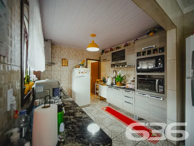 LINDA RESIDÊNCIA COM SUÍTE + 2 QUARTOS NO BAIRRO S