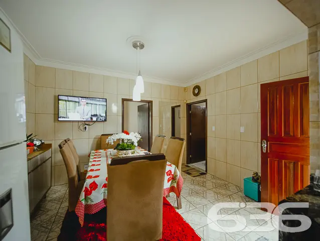 LINDA RESIDÊNCIA COM SUÍTE + 2 QUARTOS NO BAIRRO S