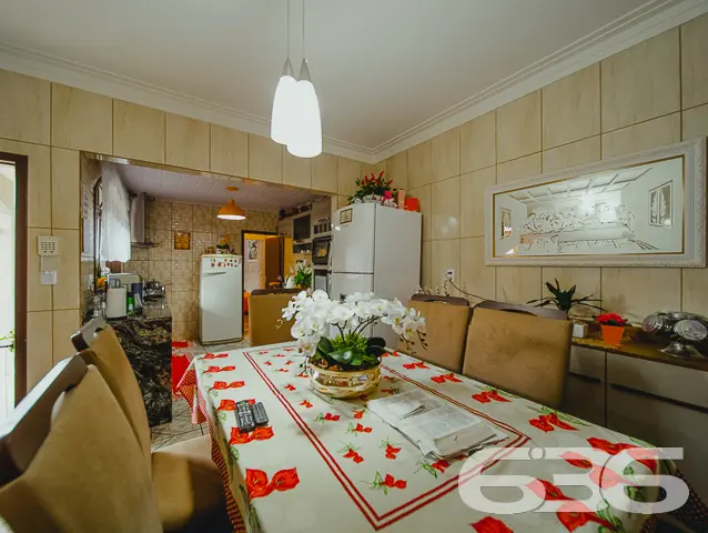LINDA RESIDÊNCIA COM SUÍTE + 2 QUARTOS NO BAIRRO S